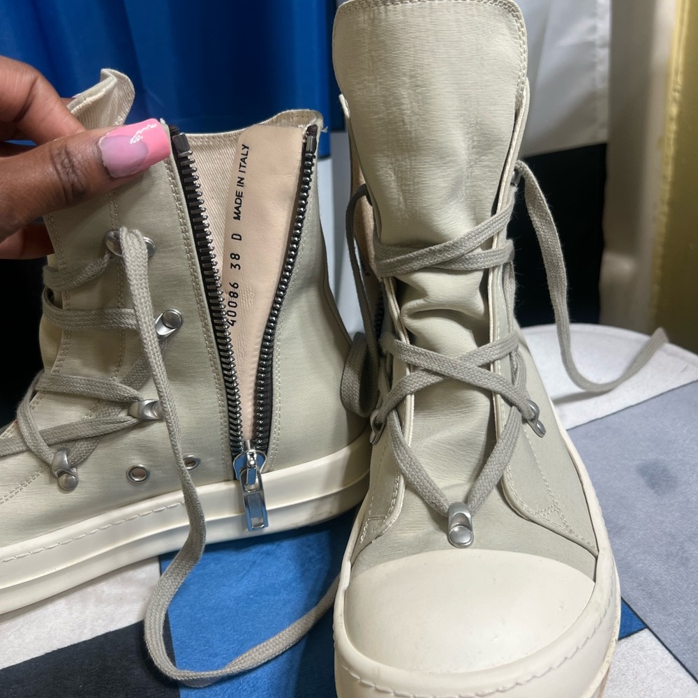 RICK OWENS DRKSHDW
Gray Porterville Hexa Sneaks Sneakers
